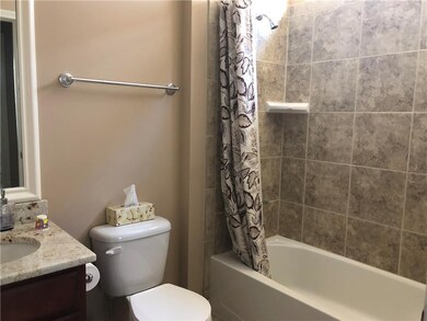 9053 Meadow View Dr, Shawnee, KS 66227 - photo 4