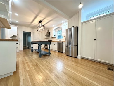 75 Curve St, Wellesley, MA 02482 - photo 4