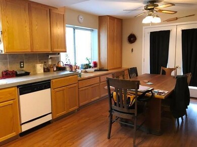 1888 NE Beacon Dr, Grants Pass, OR 97526 - photo 6