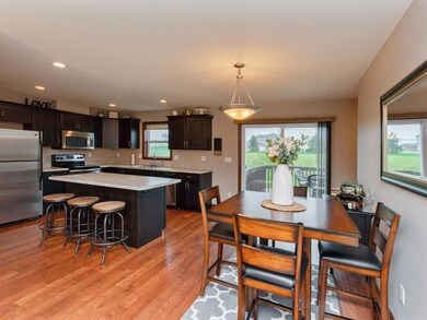 3221 Breyer St SW unit B, Cedar Rapids, IA 52404 - photo 4