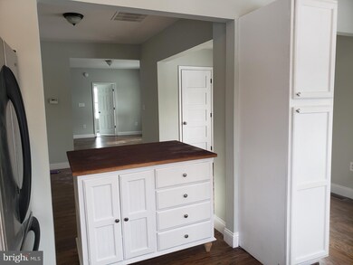 318 Mount Vernon Ave, Laurel Springs, NJ 08021 - photo 5