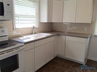 2625 Gracewood Rd, Toledo, OH 43613 - photo 3