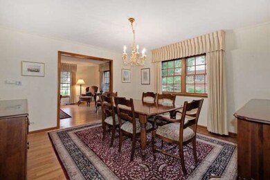 202 E Farnham Ln, Wheaton, IL 60189 - photo 5