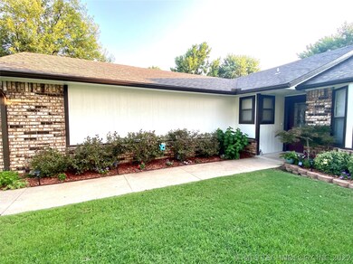 3000 S Narcissus Ave, Broken Arrow, OK 74012 - photo 3