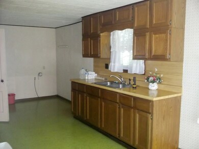 12111 1650 North Ave, Wyanet, IL 61379 - photo 7