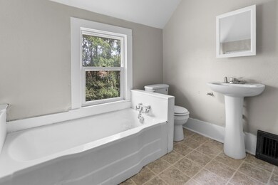 424 Almond St, Waterloo, IA 50703 - photo 7