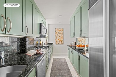 21 E 90th St unit 2D, New York, NY 10128 - photo 4