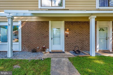 18533 Bay Leaf Way, Germantown, MD 20874 - photo 2