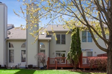 1507 Longbranch Ct, Naperville, IL 60565 - photo 2