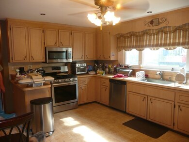 262 E Eagle St, Boston, MA 02128 - photo 6