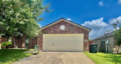 2987 Community Dr, Alvin, TX 77511 - photo 2