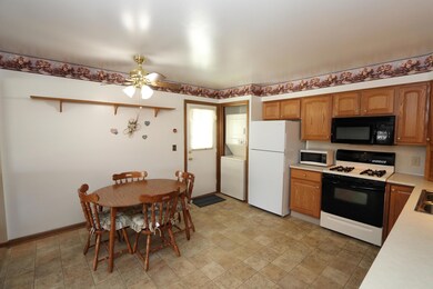 Kitchen - Dining