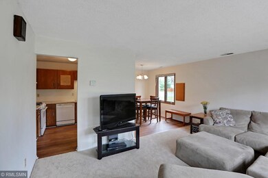 006-9556KingsviewLaneN-MapleGrove-MN-small.jpg