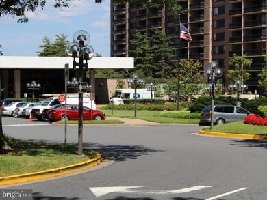 Skyline Plaza unit 1002N, Baileys Crossroads, VA 22041 - photo 4