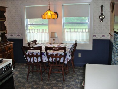 917 Battle St, Webster, NH 03303 - photo 4