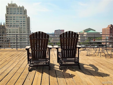 Knickerbocker Lofts unit 303, Saint Louis, MO 63103 - photo 2