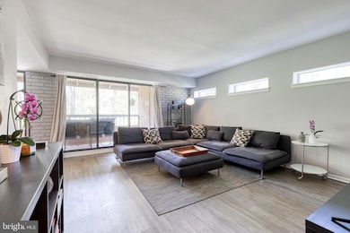 5709 Harpers Farm Rd unit F, Columbia, MD 21044 - photo 3