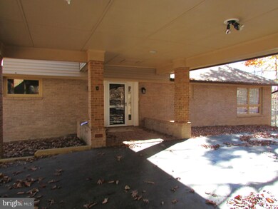 261 Lakeside Dr, Harpers Ferry, WV 25425 - photo 4