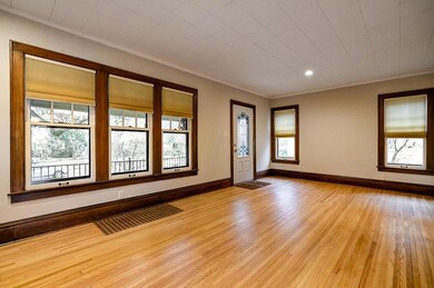 197_Brevoort_living room 3