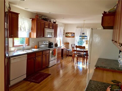 Beautiful Cherry Kitchen  Cabinets are an upgreade