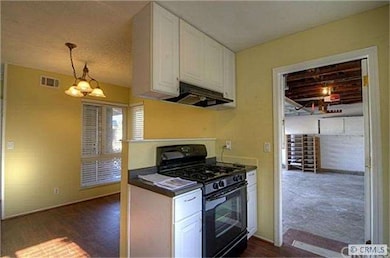 kitchen/dining room