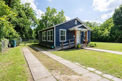Bungalow-style house