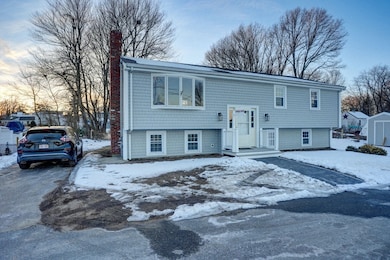 24 Lake View Rd, East Weymouth, MA 02189 - photo 2