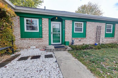 385 King Arthur Dr, Franklin, IN 46131 - photo 5