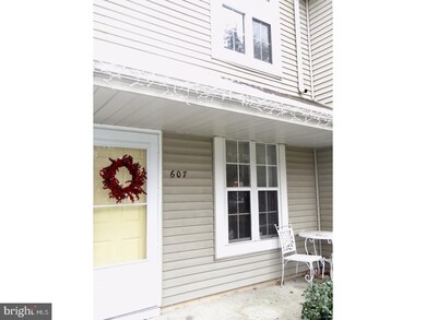607 Yorkshire Ct unit 607, Sewell, NJ 08080 - photo 2