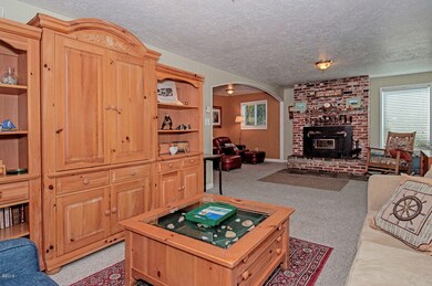 1438 SW Coast Ave, Lincoln City, OR 97367 - photo 5