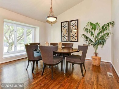 12208 Grove Park Ct, Potomac, MD 20854 - photo 7