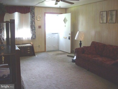 915 Poplar Ave, Glenolden, PA 19036 - photo 4