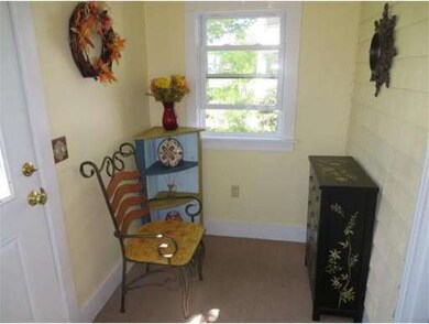 55 Devens St, Greenfield, MA 01301 - photo 6