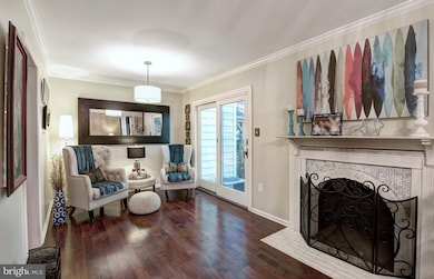 9963 Hemlock Woods Ln, Burke, VA 22015 - photo 5