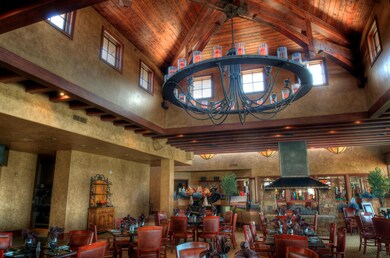 Dining Clubhouse Fish Rock Grill Ledges