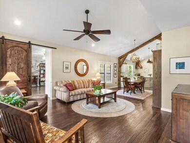 608 W Columbia St, Weatherford, TX 76086 - photo 4