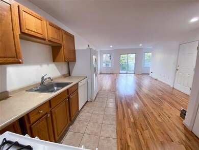 115 Oxford Ave, Jersey City, NJ 07304 - photo 2