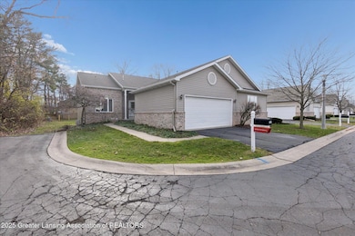 1409 Weatherhill Ct unit 9, East Lansing, MI 48823 - photo 3