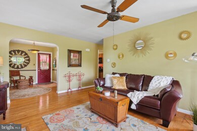 4618 Henderson Rd, Temple Hills, MD 20748 - photo 6