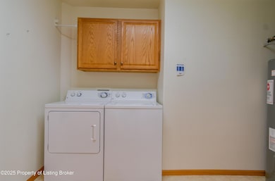 1577 14th St W, Dickinson, ND 58601 - photo 7