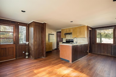 22 Roosevelt Blvd, East Patchogue, NY 11772 - photo 7