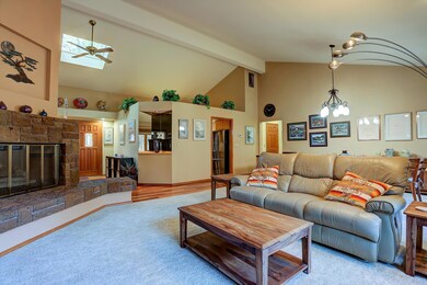 60658 Thunderbird, Bend, OR 97702 - photo 4