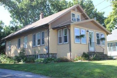 32 Ivernia Rd, Worcester, MA 01606 - photo 2