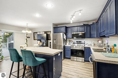 2430 Rosewood N unit B, Mount Pleasant, MI 48858 - photo 5