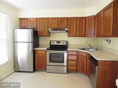 300 S 11th St unit H, Purcellville, VA 20132 - photo 2