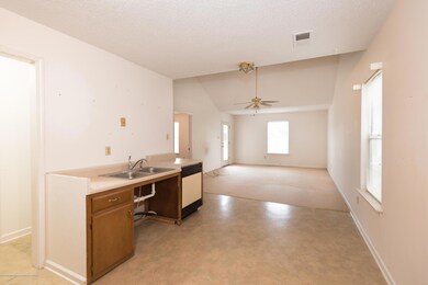 LIVING/KITCHEN