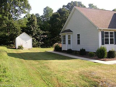 199 Lassiter Ln, Asheboro, NC 27205 - photo 2
