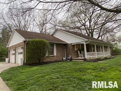 220 E Illini St, Virginia, IL 62691 - photo 2