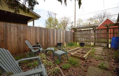 778 S Cassingham Rd, Columbus, OH 43209 - photo 4