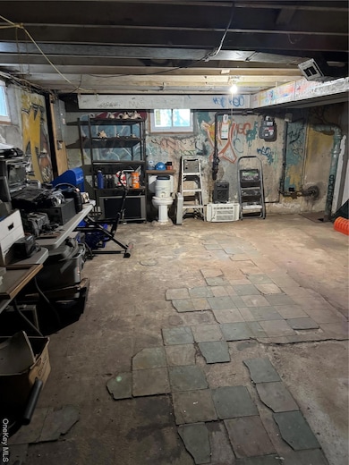 98 Clinton Ave, New Rochelle, NY 10801 - photo 6